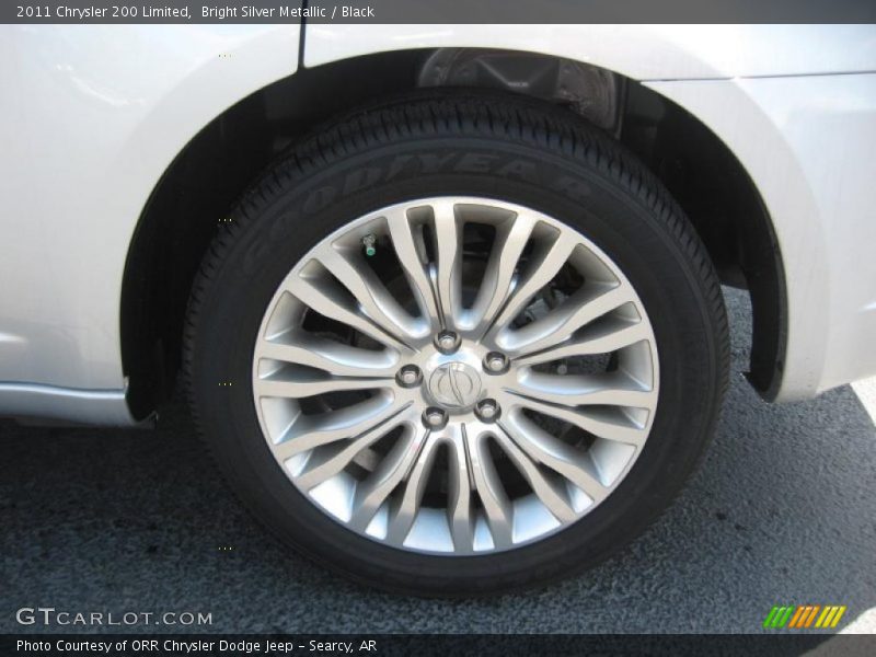 Bright Silver Metallic / Black 2011 Chrysler 200 Limited