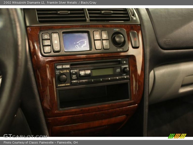 Franklin Silver Metallic / Black/Gray 2002 Mitsubishi Diamante LS