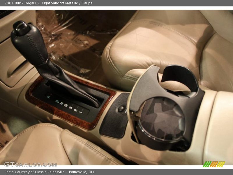 Light Sandrift Metallic / Taupe 2001 Buick Regal LS