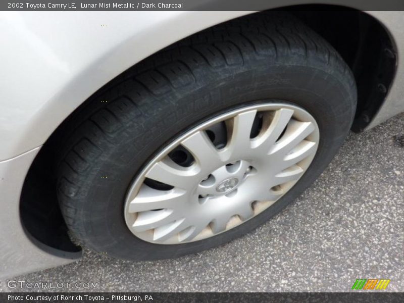 Lunar Mist Metallic / Dark Charcoal 2002 Toyota Camry LE