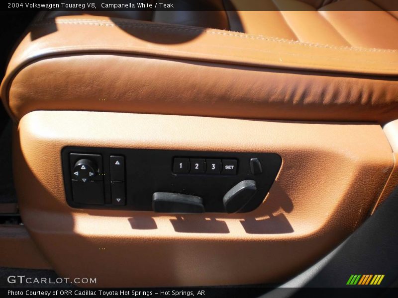 Campanella White / Teak 2004 Volkswagen Touareg V8