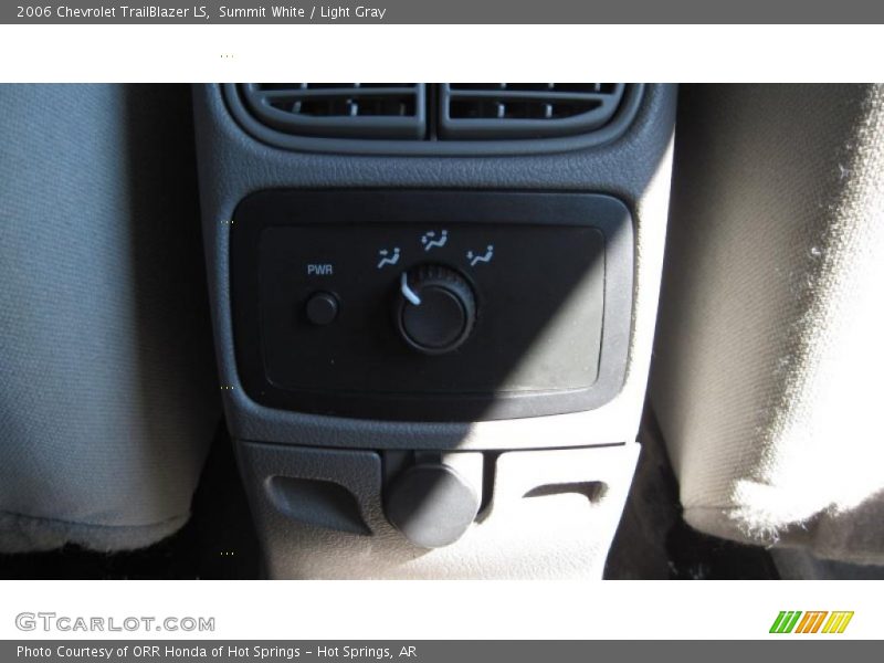 Summit White / Light Gray 2006 Chevrolet TrailBlazer LS