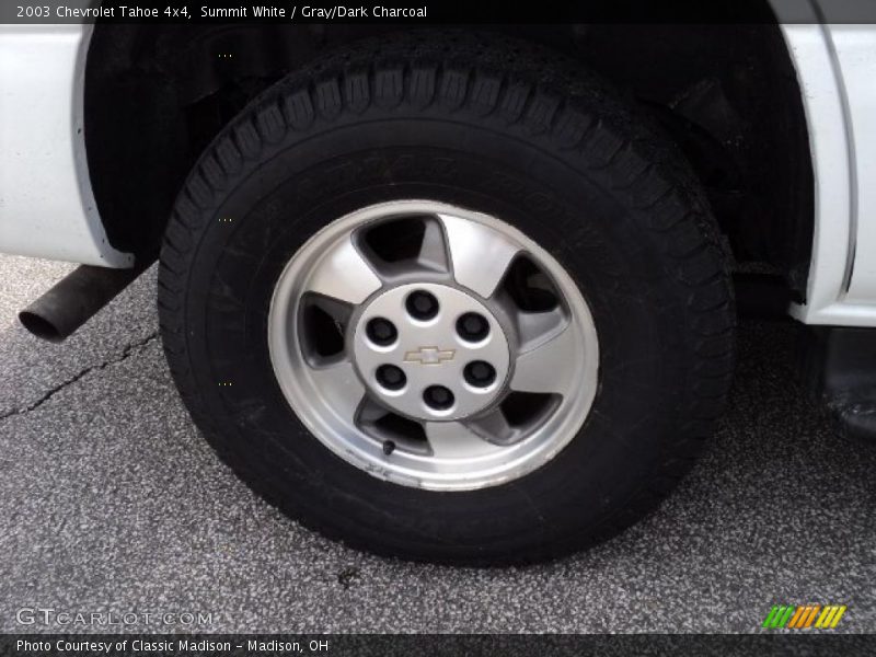 Summit White / Gray/Dark Charcoal 2003 Chevrolet Tahoe 4x4