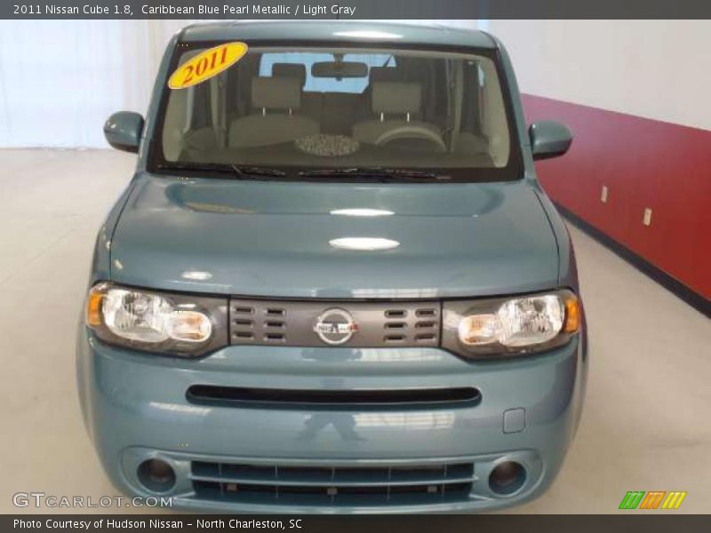 Caribbean Blue Pearl Metallic / Light Gray 2011 Nissan Cube 1.8