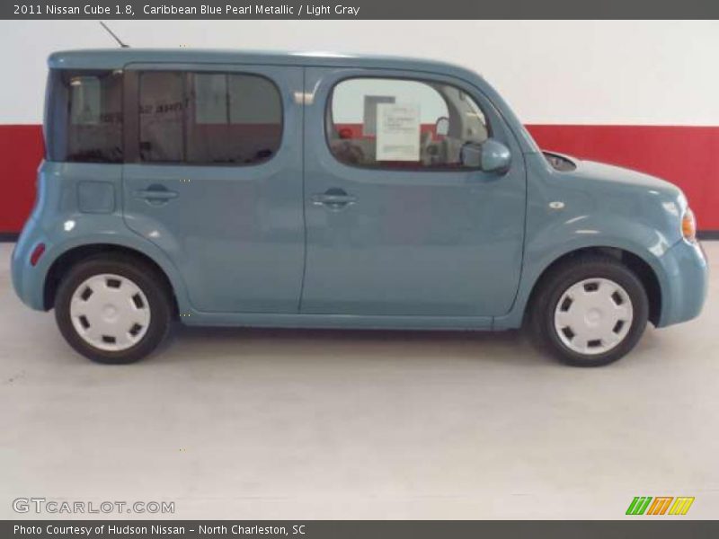 Caribbean Blue Pearl Metallic / Light Gray 2011 Nissan Cube 1.8