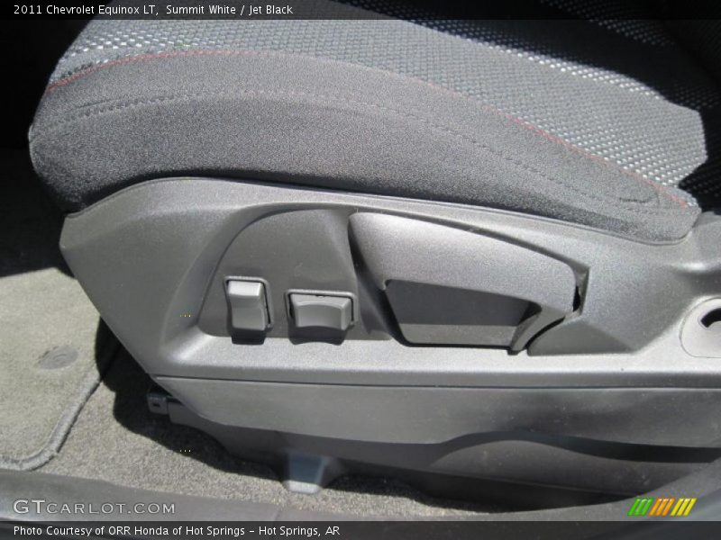 Summit White / Jet Black 2011 Chevrolet Equinox LT