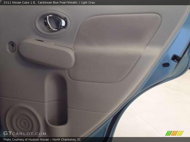Caribbean Blue Pearl Metallic / Light Gray 2011 Nissan Cube 1.8