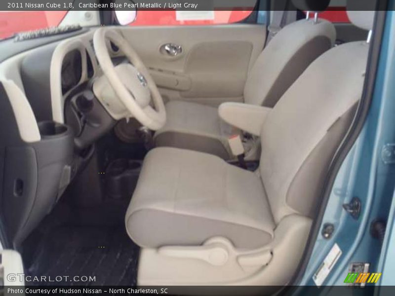 Caribbean Blue Pearl Metallic / Light Gray 2011 Nissan Cube 1.8