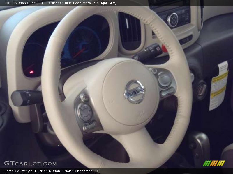 Caribbean Blue Pearl Metallic / Light Gray 2011 Nissan Cube 1.8