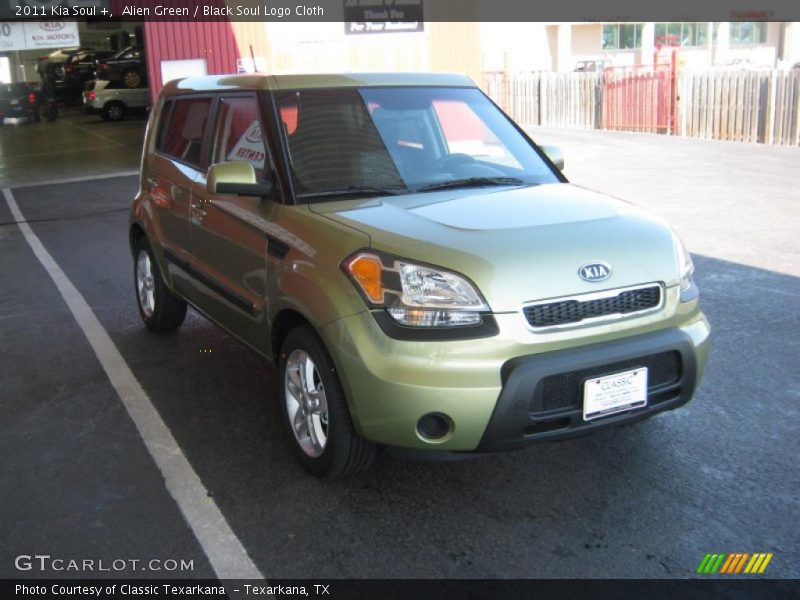 Alien Green / Black Soul Logo Cloth 2011 Kia Soul +