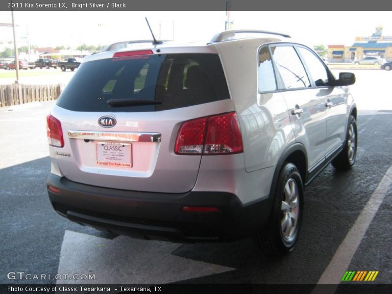 Bright Silver / Black 2011 Kia Sorento LX