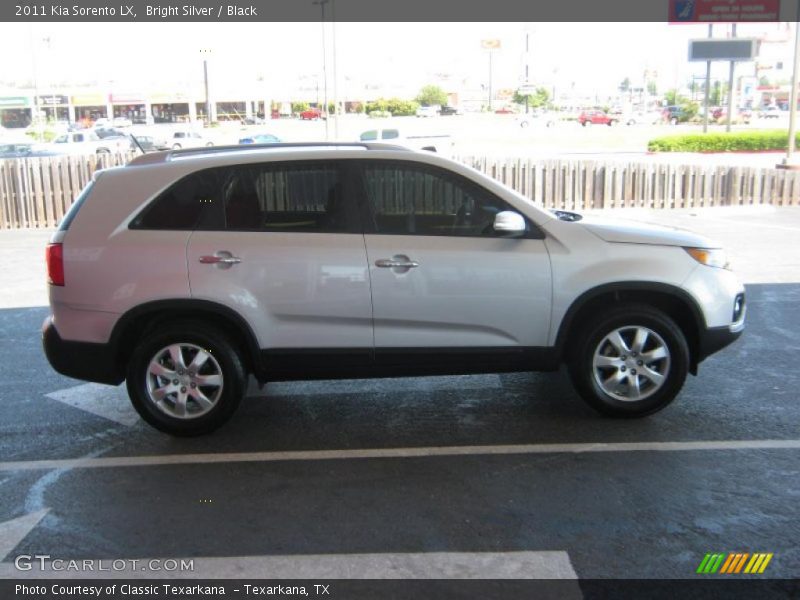 Bright Silver / Black 2011 Kia Sorento LX