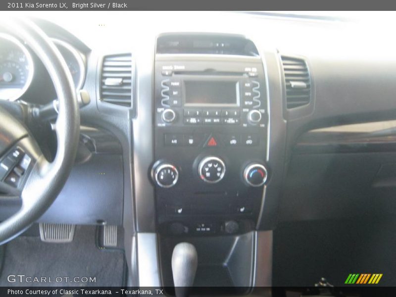 Bright Silver / Black 2011 Kia Sorento LX