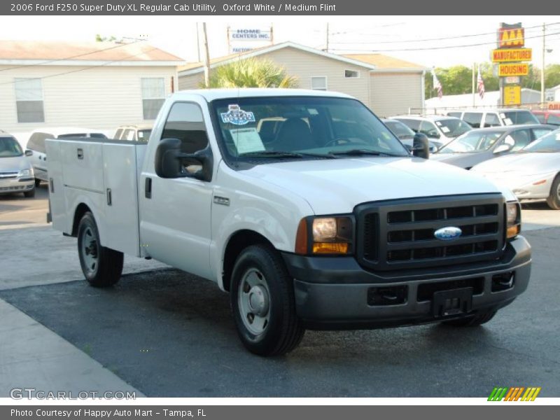Oxford White / Medium Flint 2006 Ford F250 Super Duty XL Regular Cab Utility