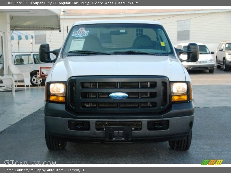 Oxford White / Medium Flint 2006 Ford F250 Super Duty XL Regular Cab Utility