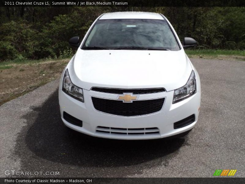 Summit White / Jet Black/Medium Titanium 2011 Chevrolet Cruze LS
