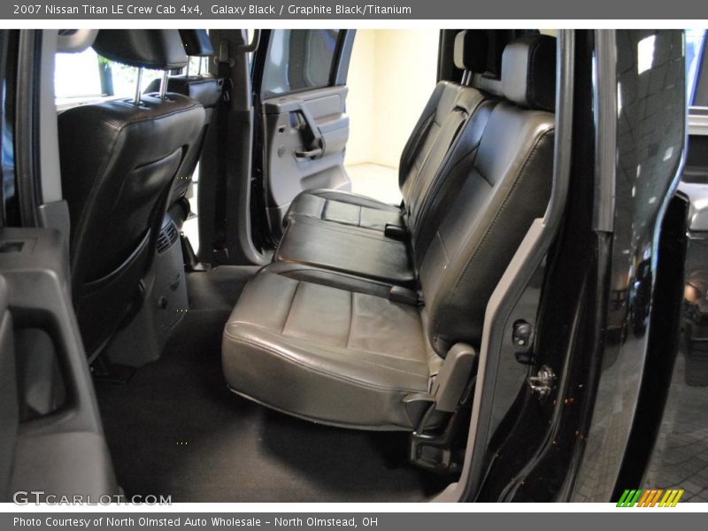 Galaxy Black / Graphite Black/Titanium 2007 Nissan Titan LE Crew Cab 4x4