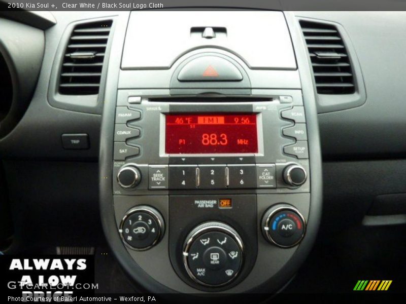 Clear White / Black Soul Logo Cloth 2010 Kia Soul +