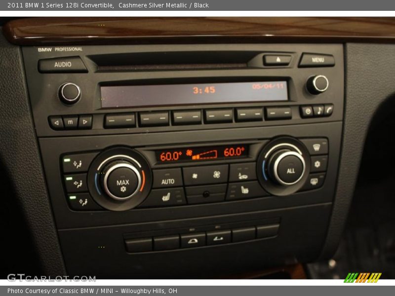 Controls of 2011 1 Series 128i Convertible