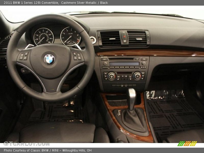 Dashboard of 2011 1 Series 128i Convertible