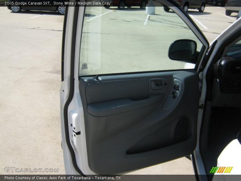 Stone White / Medium Slate Gray 2005 Dodge Caravan SXT
