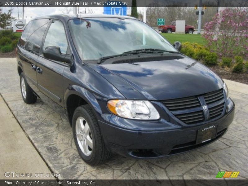 Midnight Blue Pearl / Medium Slate Gray 2005 Dodge Caravan SXT