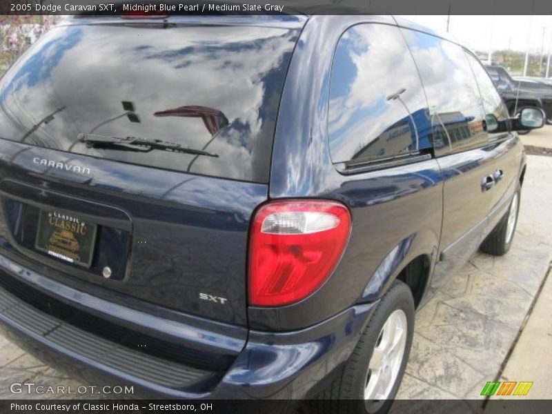 Midnight Blue Pearl / Medium Slate Gray 2005 Dodge Caravan SXT
