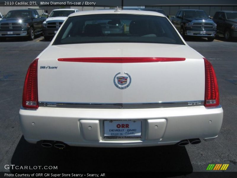 White Diamond Tri-coat / Ebony 2010 Cadillac DTS