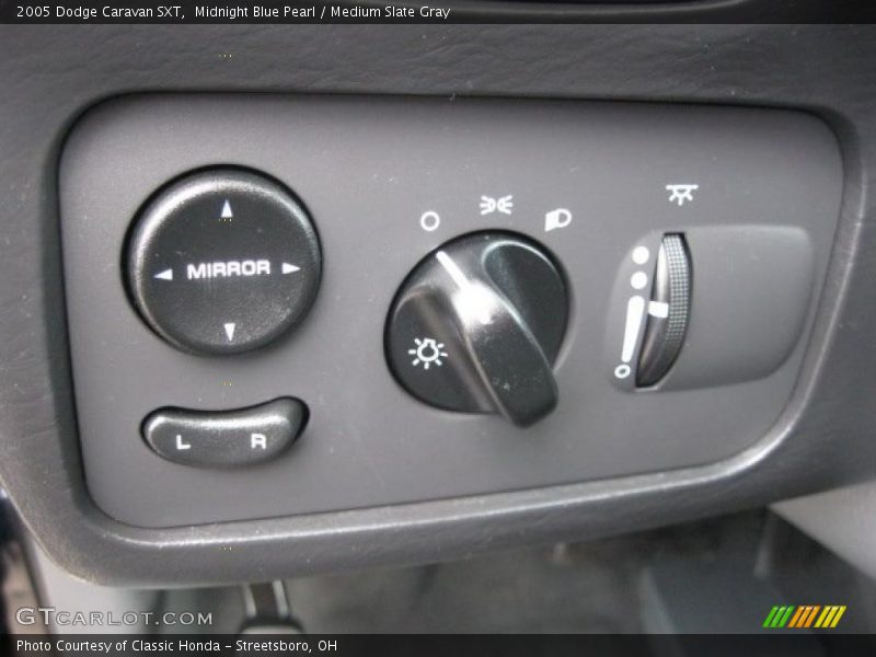 Midnight Blue Pearl / Medium Slate Gray 2005 Dodge Caravan SXT