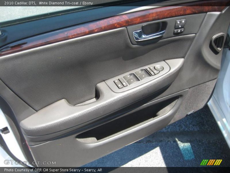 White Diamond Tri-coat / Ebony 2010 Cadillac DTS