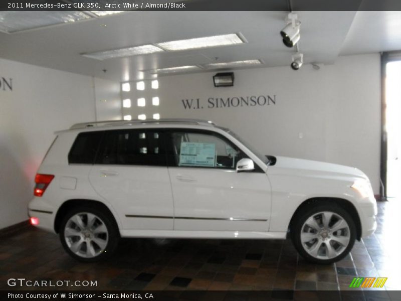 Arctic White / Almond/Black 2011 Mercedes-Benz GLK 350