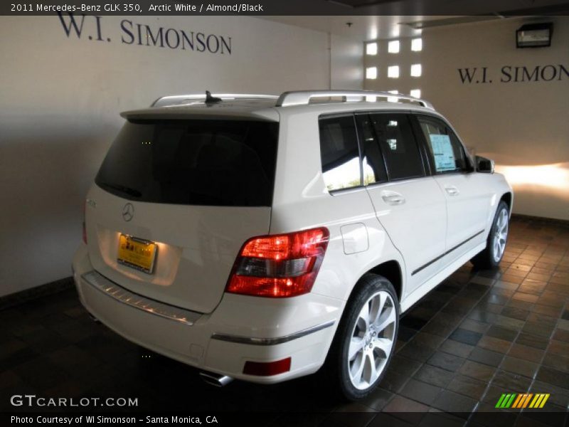 Arctic White / Almond/Black 2011 Mercedes-Benz GLK 350