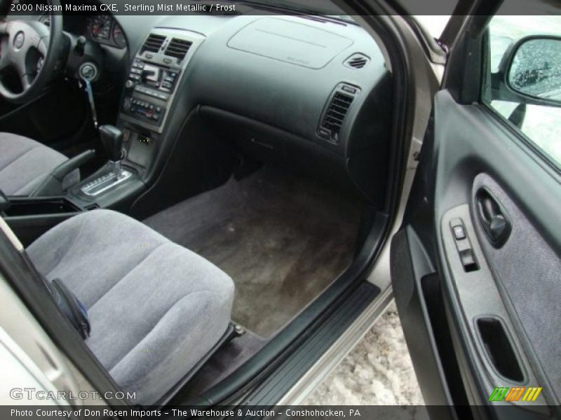 Sterling Mist Metallic / Frost 2000 Nissan Maxima GXE