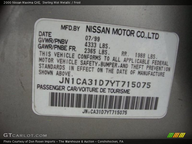 Sterling Mist Metallic / Frost 2000 Nissan Maxima GXE