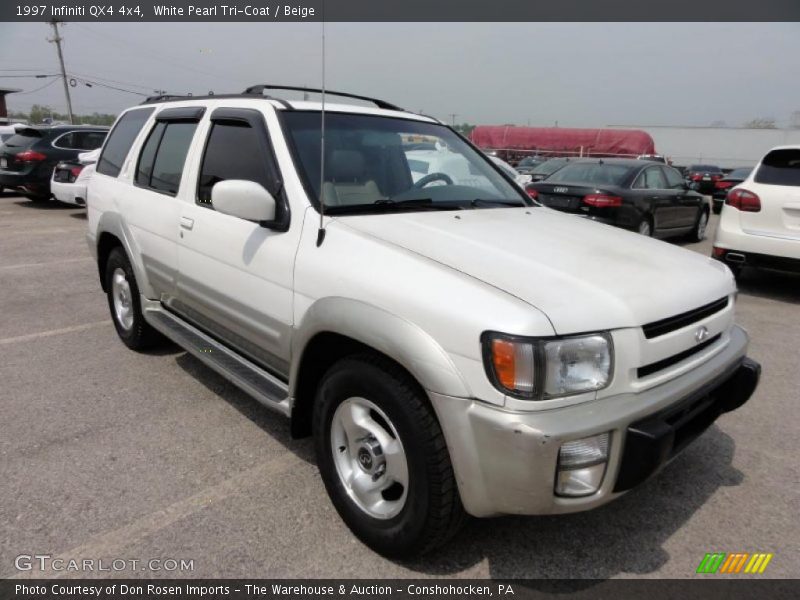 White Pearl Tri-Coat / Beige 1997 Infiniti QX4 4x4