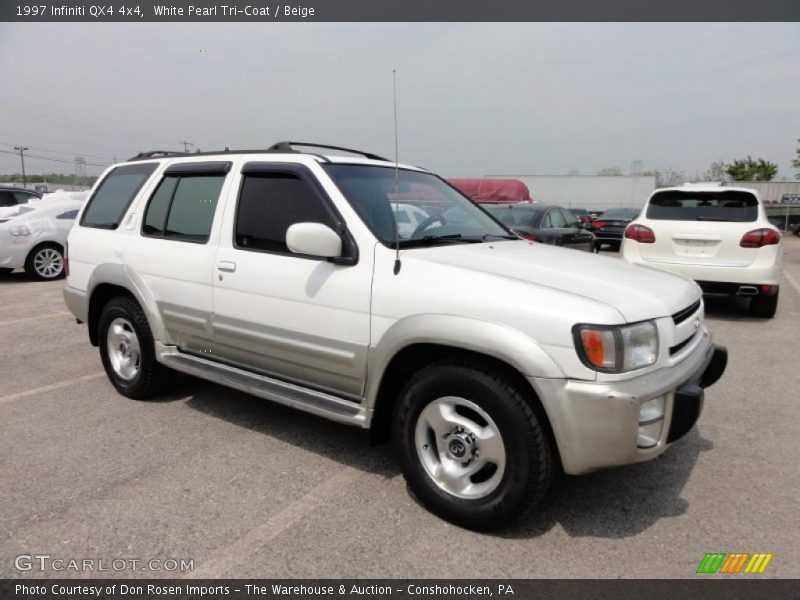 White Pearl Tri-Coat / Beige 1997 Infiniti QX4 4x4