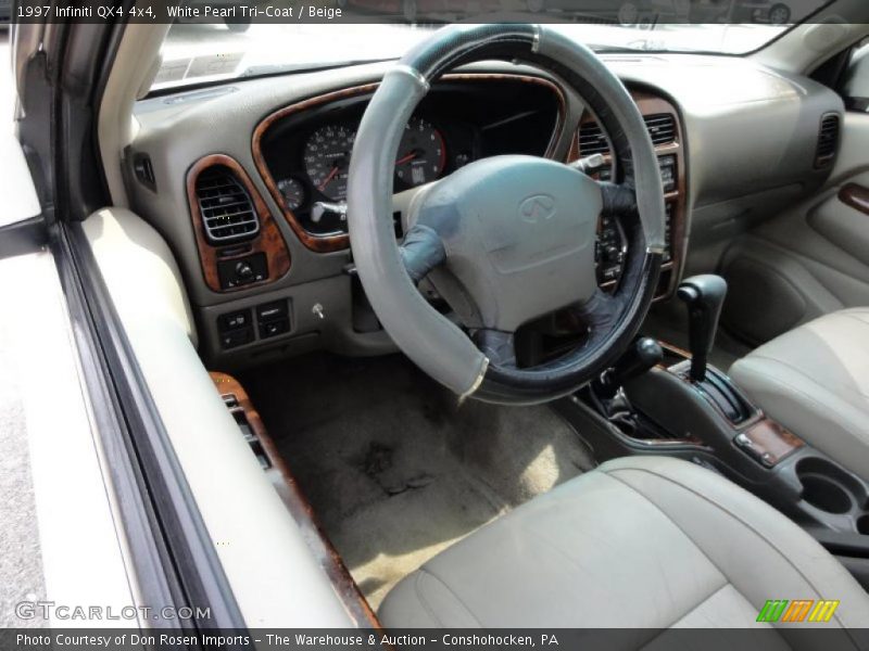 White Pearl Tri-Coat / Beige 1997 Infiniti QX4 4x4