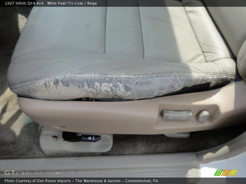 White Pearl Tri-Coat / Beige 1997 Infiniti QX4 4x4