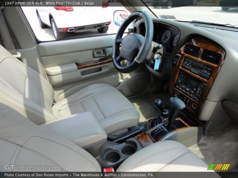 White Pearl Tri-Coat / Beige 1997 Infiniti QX4 4x4