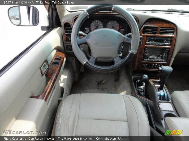 White Pearl Tri-Coat / Beige 1997 Infiniti QX4 4x4