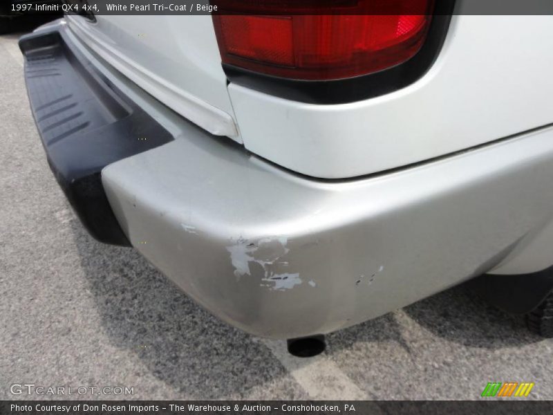 White Pearl Tri-Coat / Beige 1997 Infiniti QX4 4x4