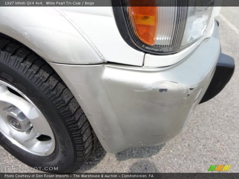 White Pearl Tri-Coat / Beige 1997 Infiniti QX4 4x4