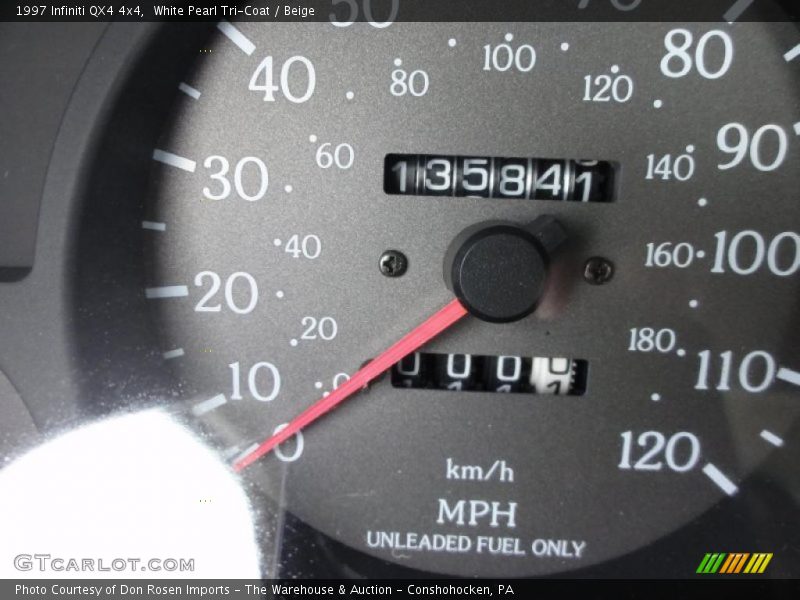 White Pearl Tri-Coat / Beige 1997 Infiniti QX4 4x4