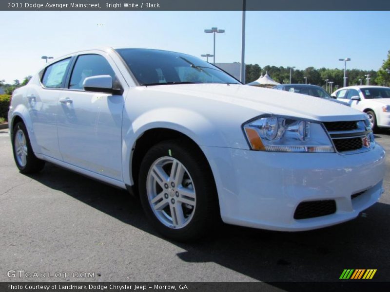 Bright White / Black 2011 Dodge Avenger Mainstreet