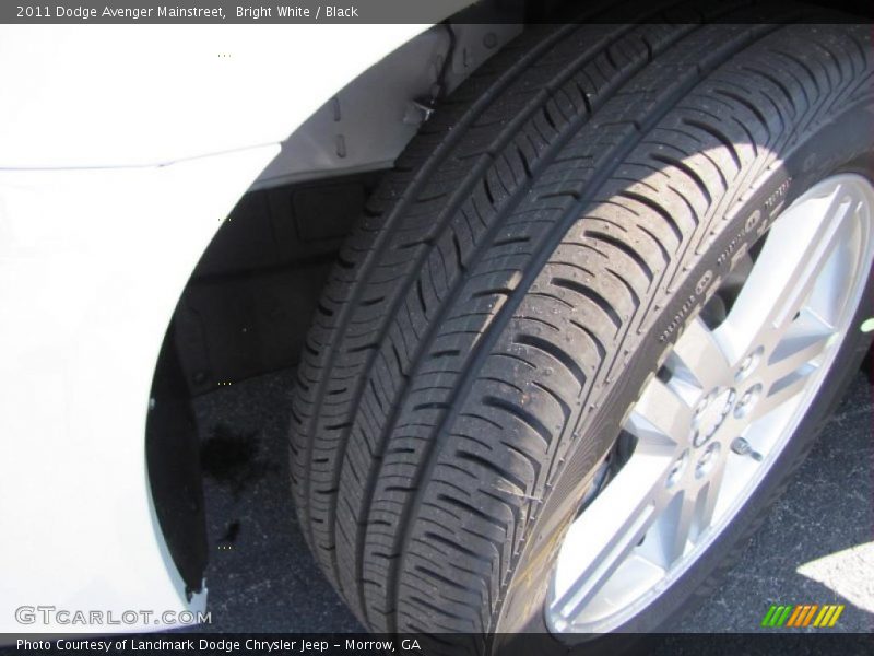 Bright White / Black 2011 Dodge Avenger Mainstreet