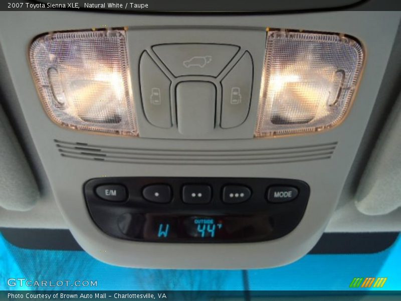 Natural White / Taupe 2007 Toyota Sienna XLE
