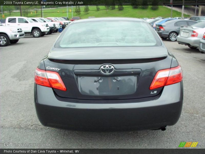 Magnetic Gray Metallic / Ash 2009 Toyota Camry LE