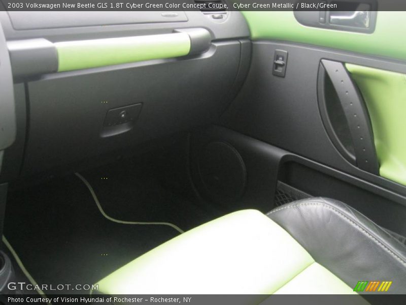 Cyber Green Metallic / Black/Green 2003 Volkswagen New Beetle GLS 1.8T Cyber Green Color Concept Coupe