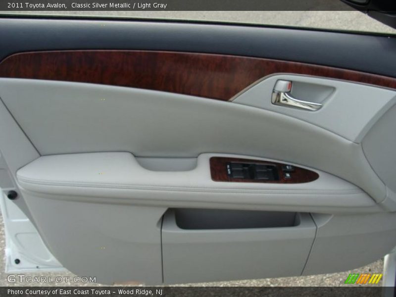 Classic Silver Metallic / Light Gray 2011 Toyota Avalon