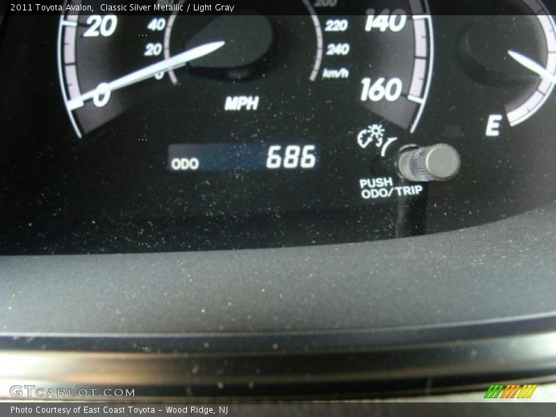 Classic Silver Metallic / Light Gray 2011 Toyota Avalon